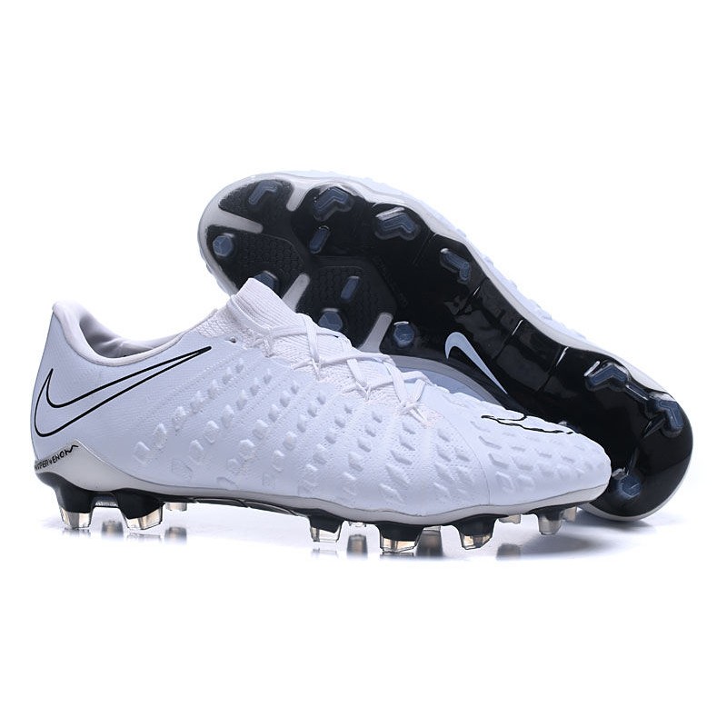 all white nike soccer cleats